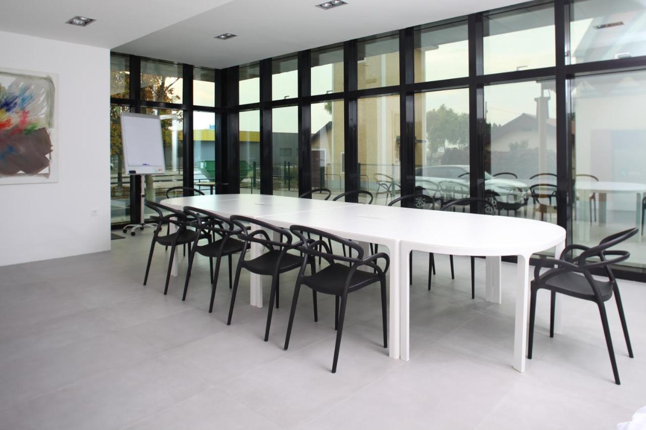 Hotel Cubis Lendava Εξωτερικό φωτογραφία